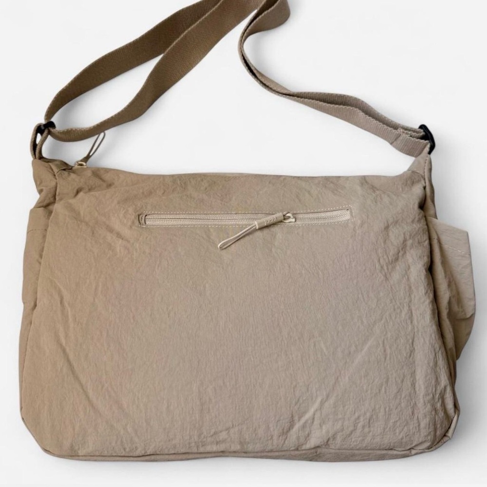 Lightweight Nylon Crossbody Bag Large Capacity Multi Pocket - Picture 4 of 5